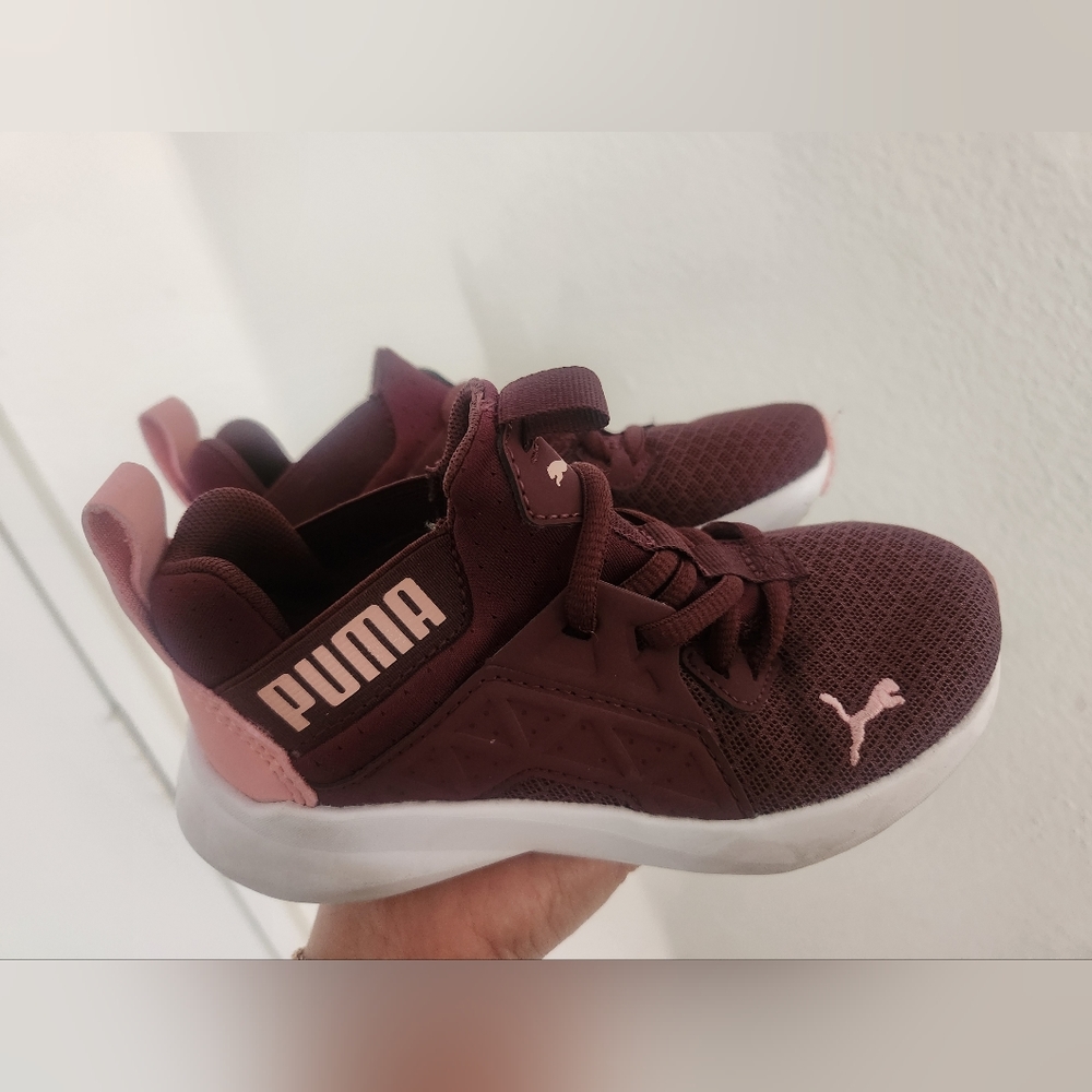PUMA SNEAKERS